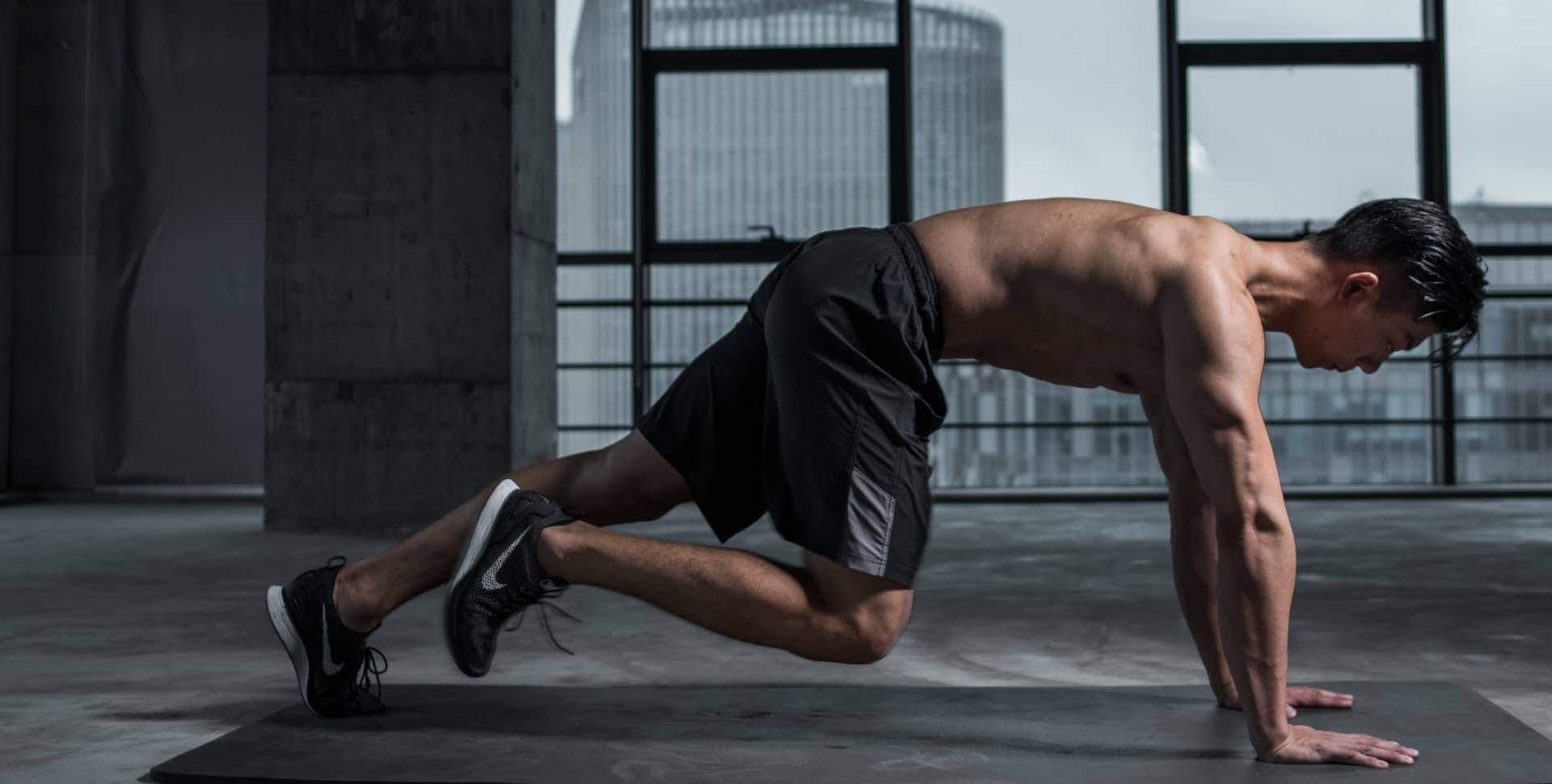 Séance de récupération et de mobilité après un entraînement de musculation